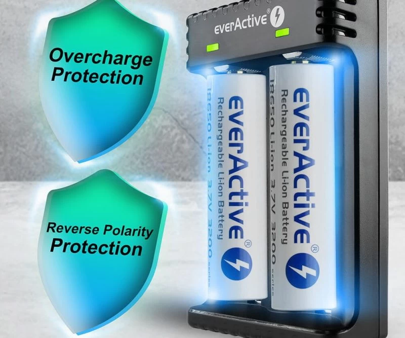 Ładowarka do akumulatorów cylindrycznych Li-ion everActive LC-200